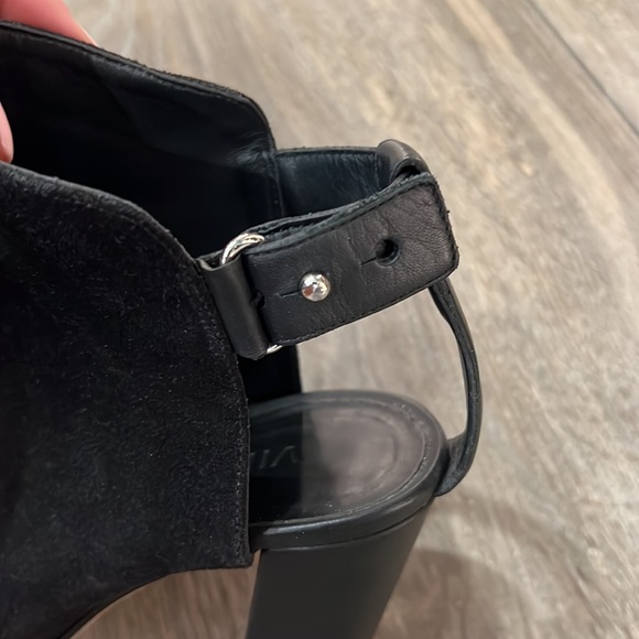 Suede peep toe heels - Picture 8 of 8